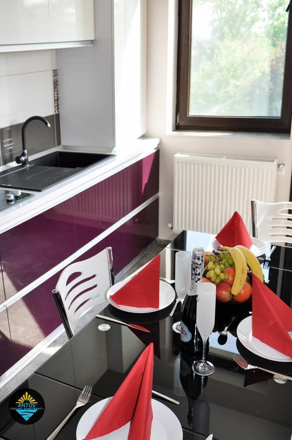 Antos Deluxe Apartment Constanta Bagian luar foto