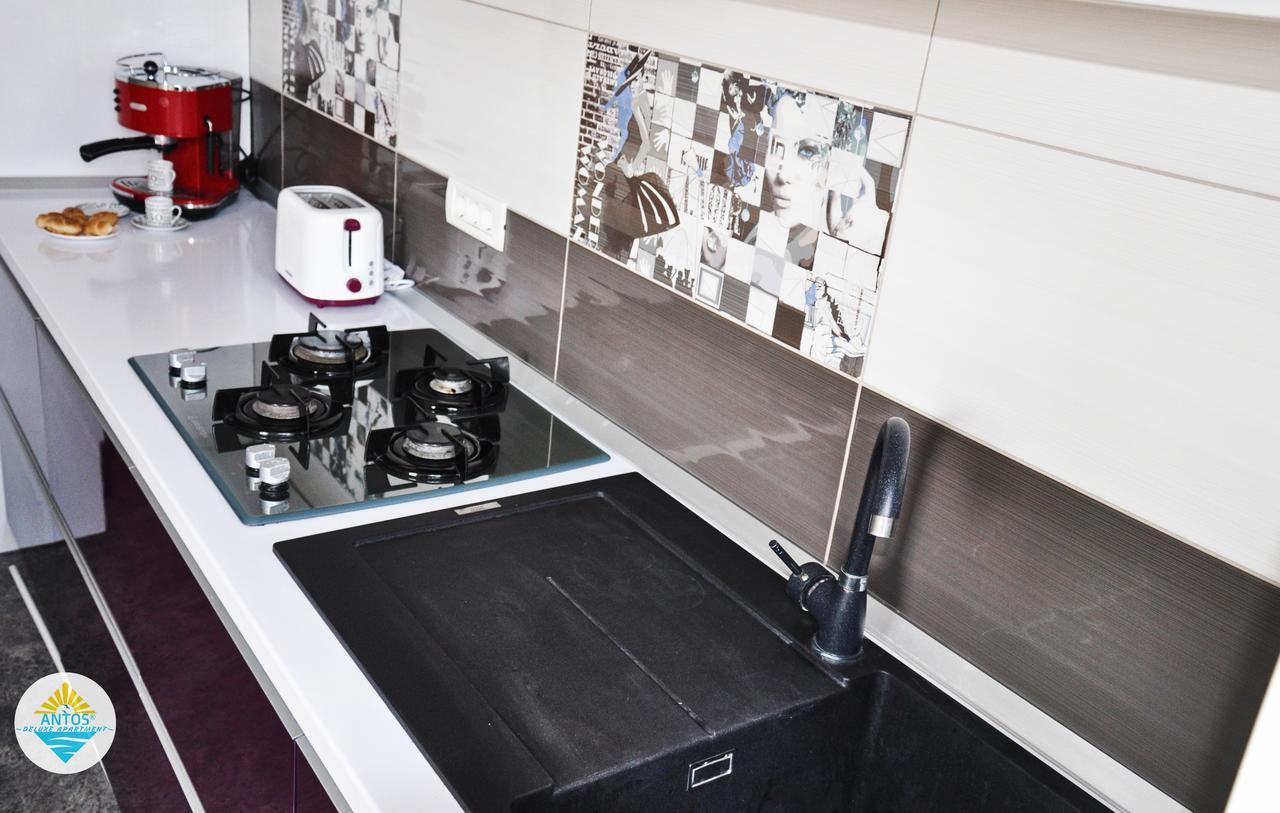 Antos Deluxe Apartment Constanta Bagian luar foto
