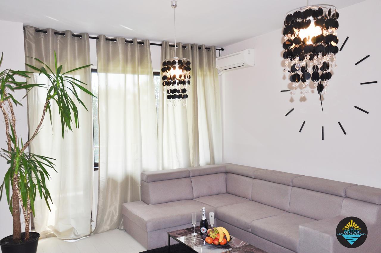 Antos Deluxe Apartment Constanta Bagian luar foto