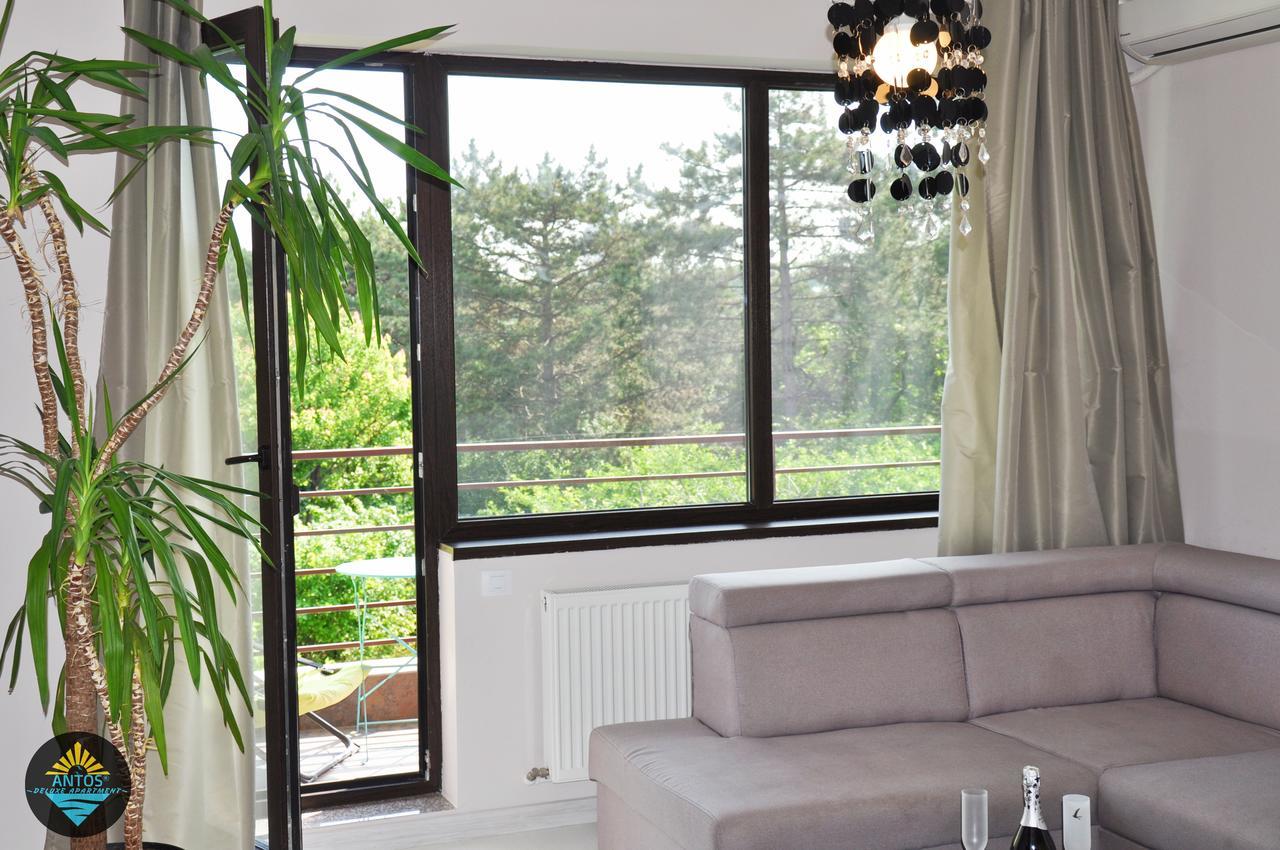 Antos Deluxe Apartment Constanta Bagian luar foto