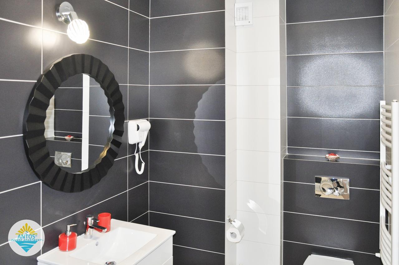 Antos Deluxe Apartment Constanta Bagian luar foto