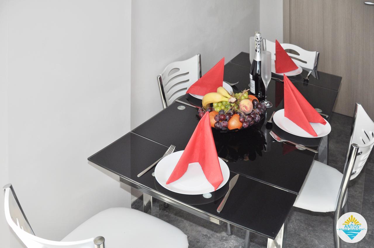 Antos Deluxe Apartment Constanta Bagian luar foto